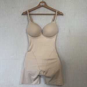 SKIMS Ultimate Body Push Up Butt Enhancing Mid-thigh Bodysuit Sand Size M NWOT